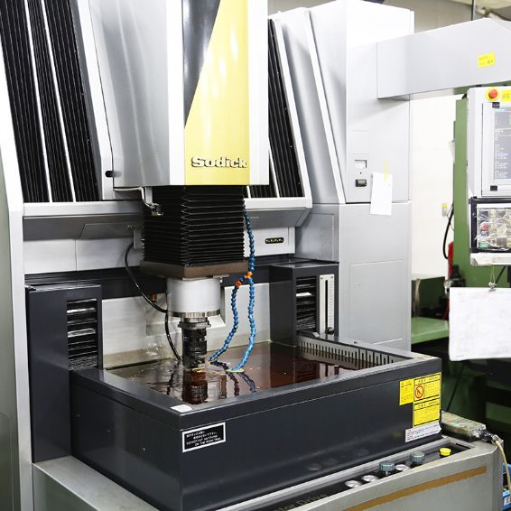 放電加工機設備